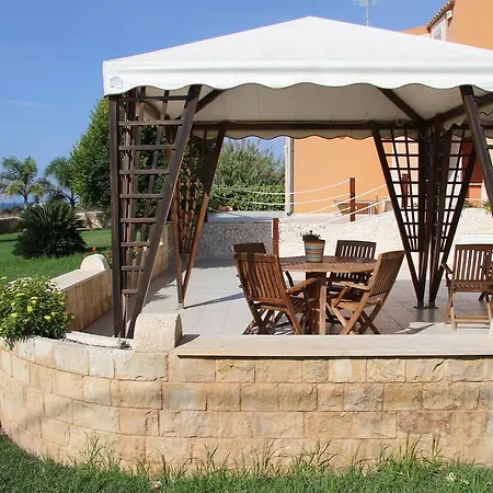 Bed & Breakfast La Rosa Dei Venti 3*