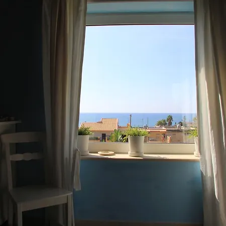 La Rosa Dei Venti Bed & Breakfast 3*